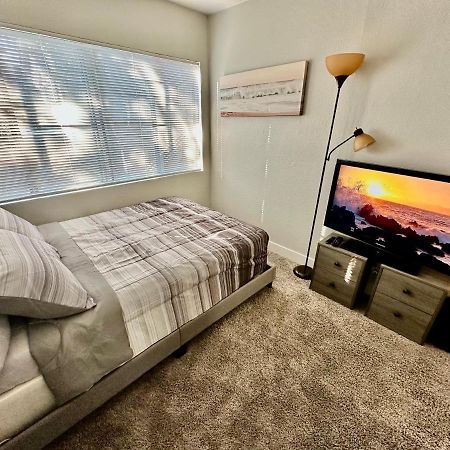 Entire Apartment + Parking ลอสแอนเจลิส ภายนอก รูปภาพ