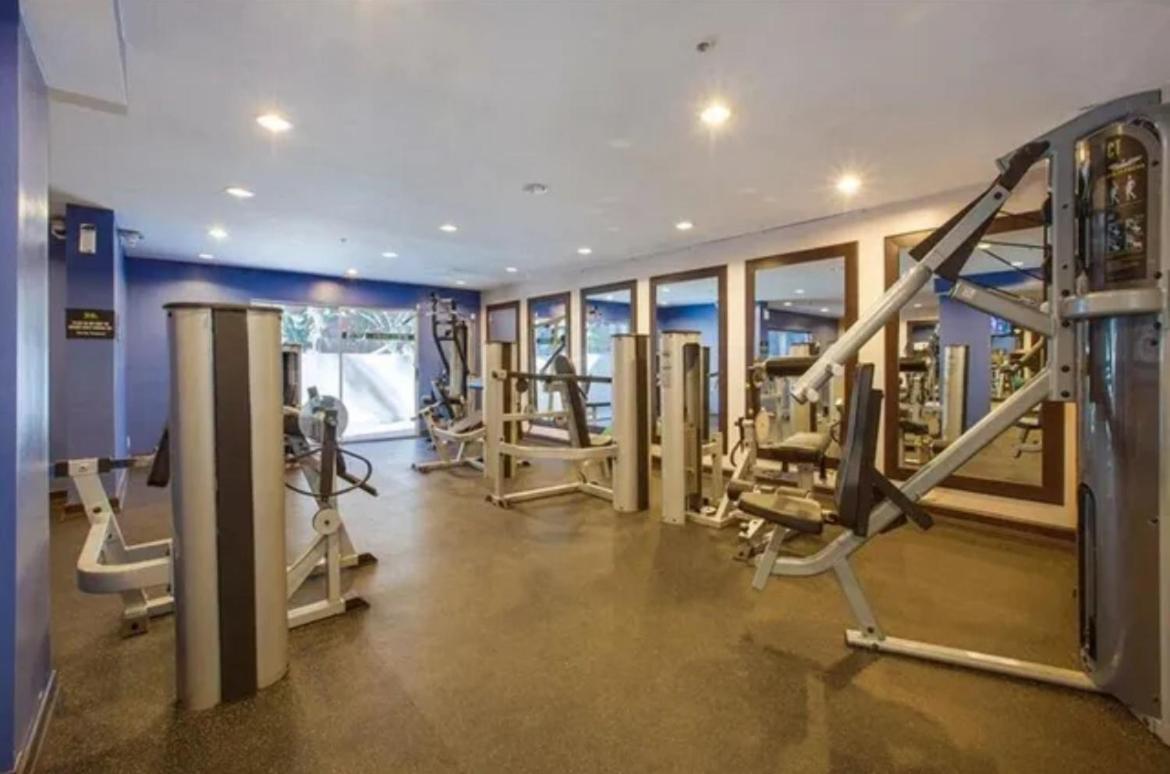Entire Apartment + Parking ลอสแอนเจลิส ภายนอก รูปภาพ