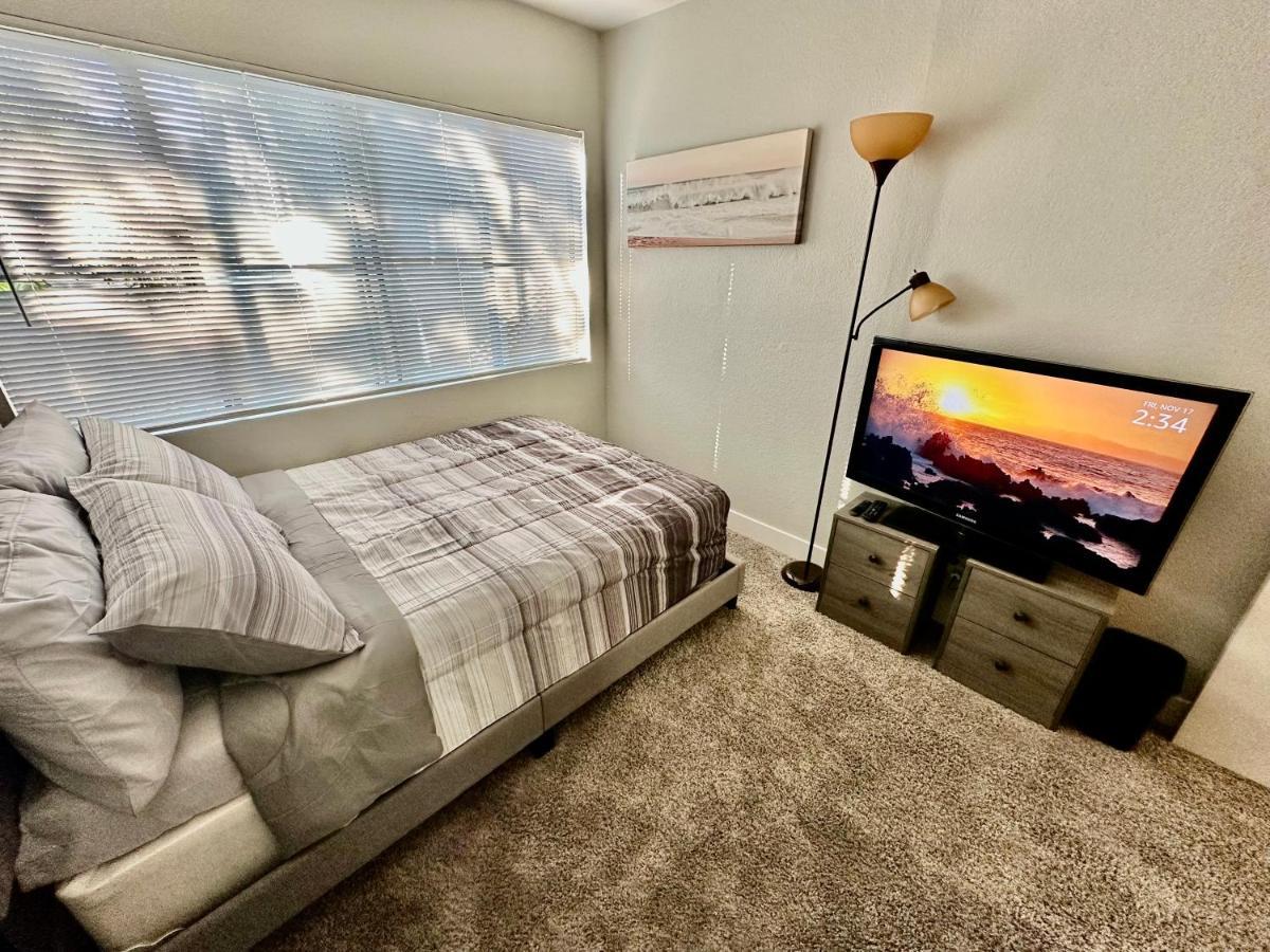 Entire Apartment + Parking ลอสแอนเจลิส ภายนอก รูปภาพ